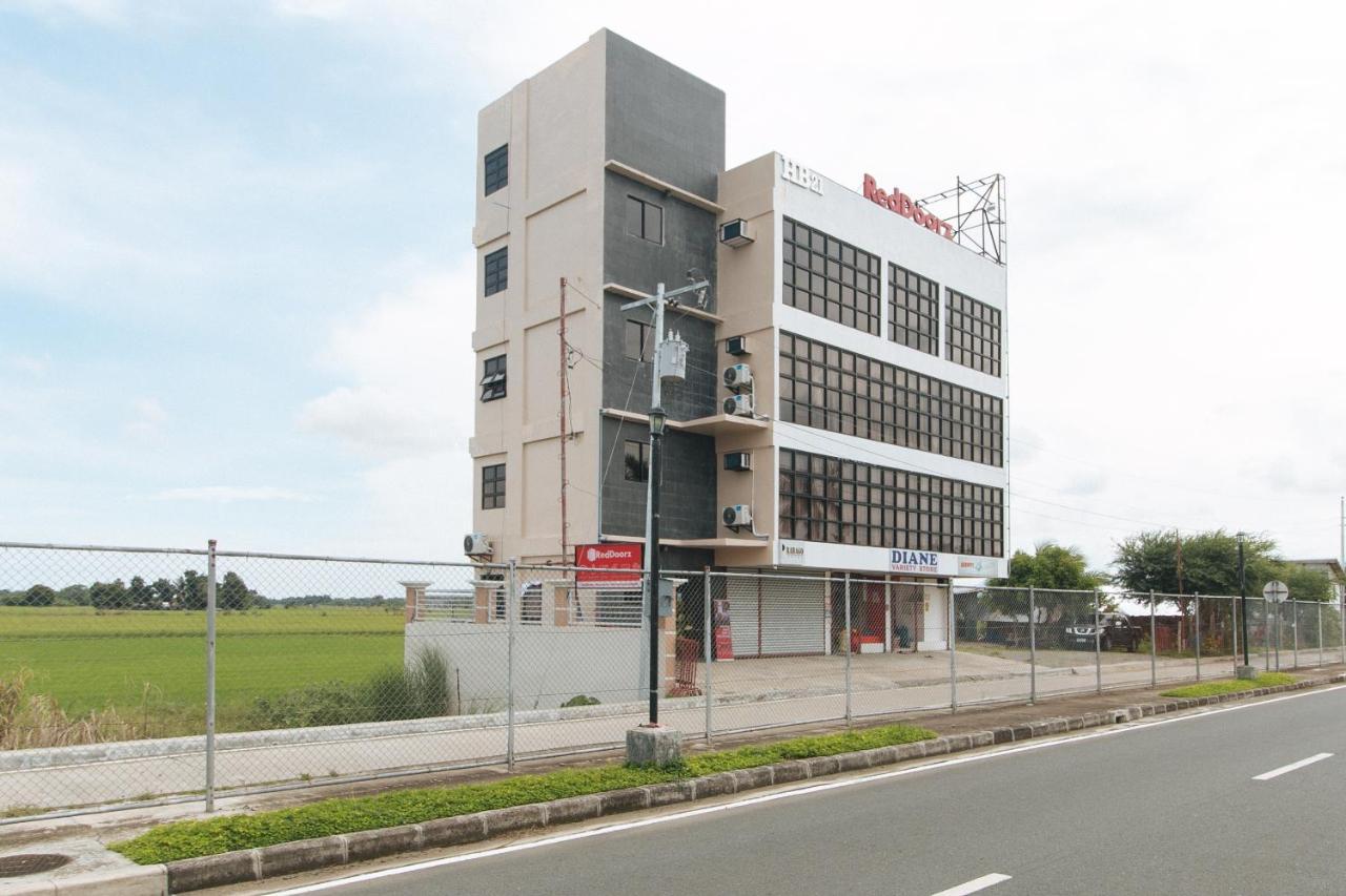 ホテル Reddoorz Near Iloilo International Airport Cabatuan エクステリア 写真